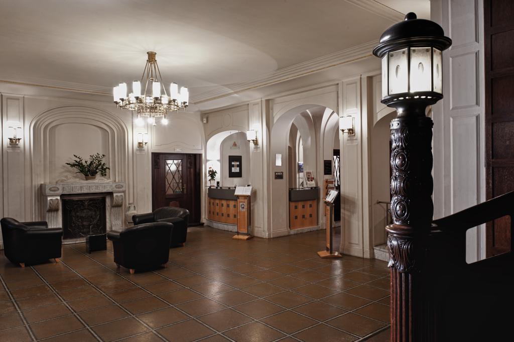 Hotel Schloss Schweinsburg Neukirchen-Pleisse Dalaman gambar